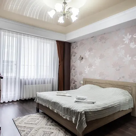 Spacious Apartment With Terrace Chisinau Exterior foto