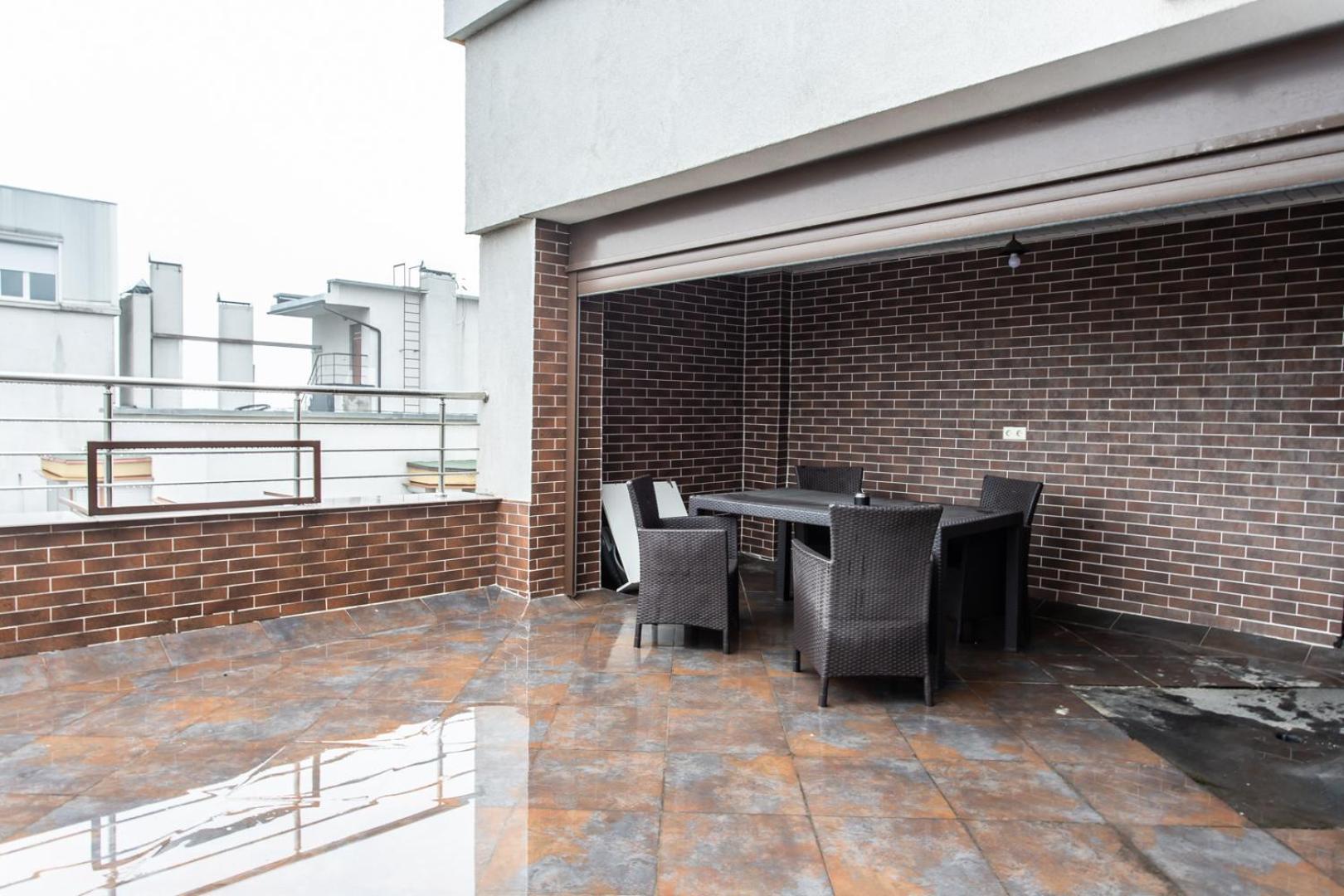 Apartment Spacious With Terrace